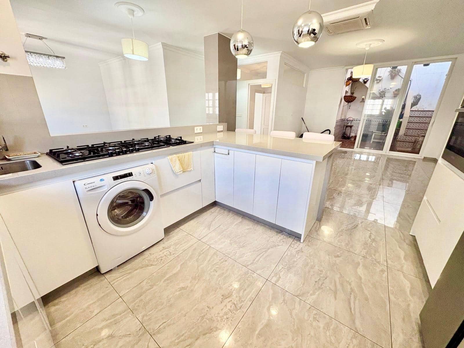 2 bedroom Terraced Villa for sale in Salobrena with garage - € 285,000 (Ref: 9674363)