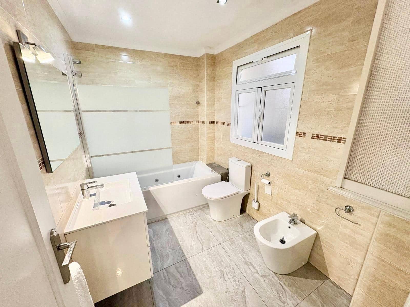 2 bedroom Terraced Villa for sale in Salobrena with garage - € 285,000 (Ref: 9674363)