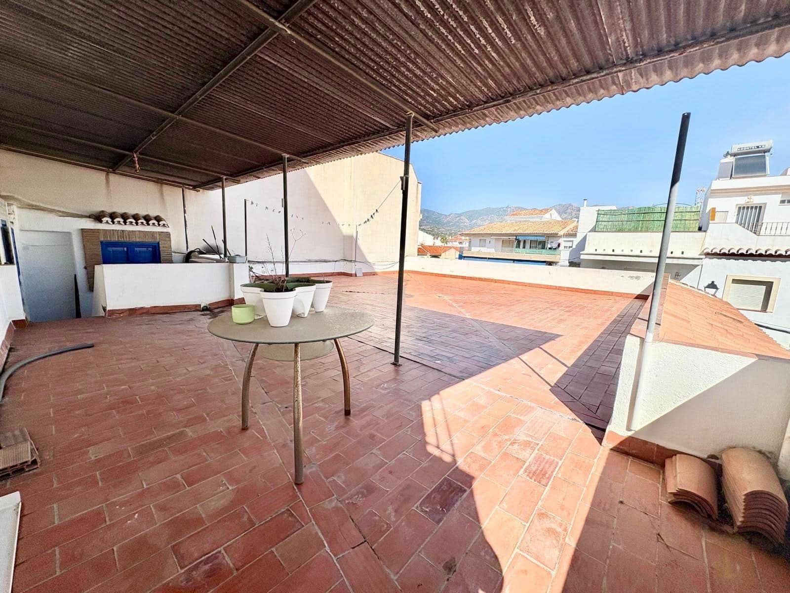 2 bedroom Terraced Villa for sale in Salobrena with garage - € 285,000 (Ref: 9674363)