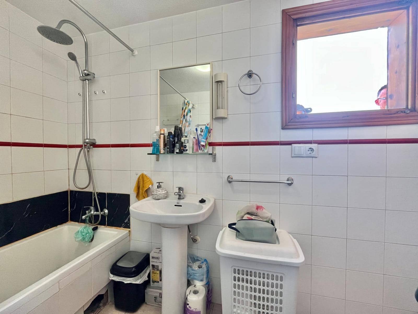 Studio for sale in Torrevieja with pool - € 82,000 (Ref: 9674374)
