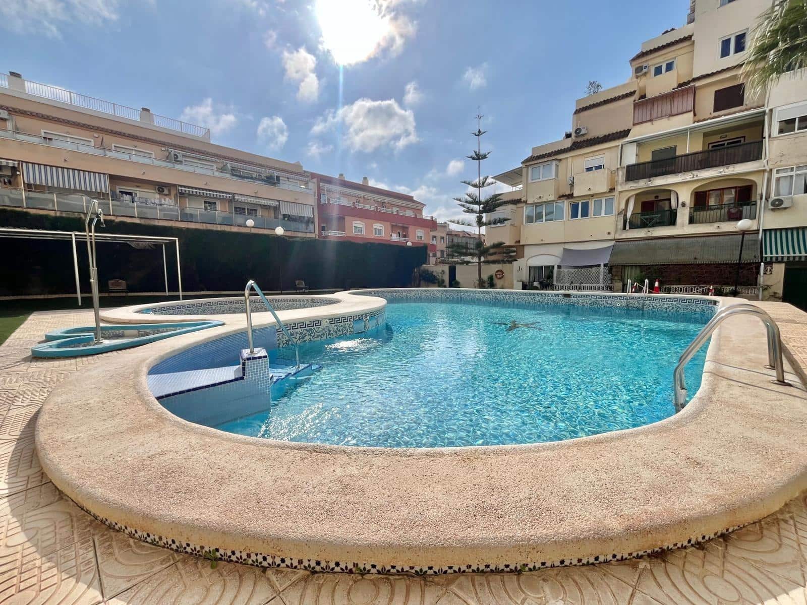 Studio for sale in Torrevieja with pool - € 82,000 (Ref: 9674374)