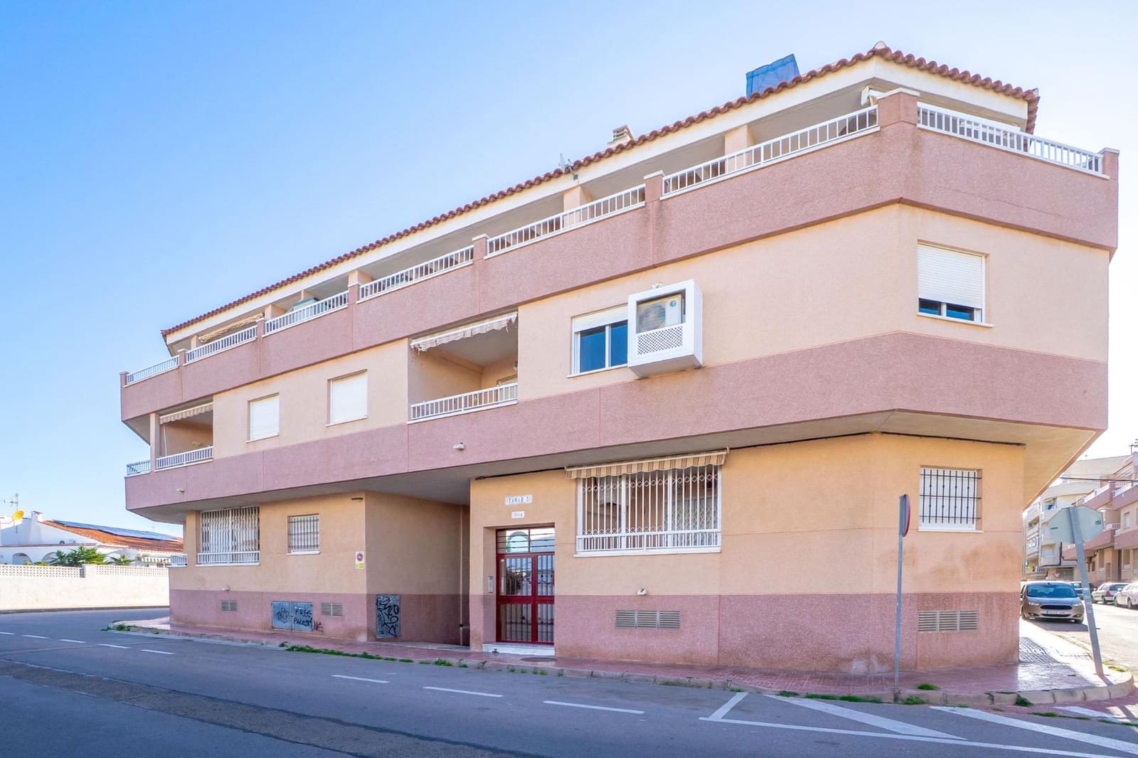 3 slaapkamer Appartement te koop in Torrevieja met garage - € 169.000 (Ref: 9674379)