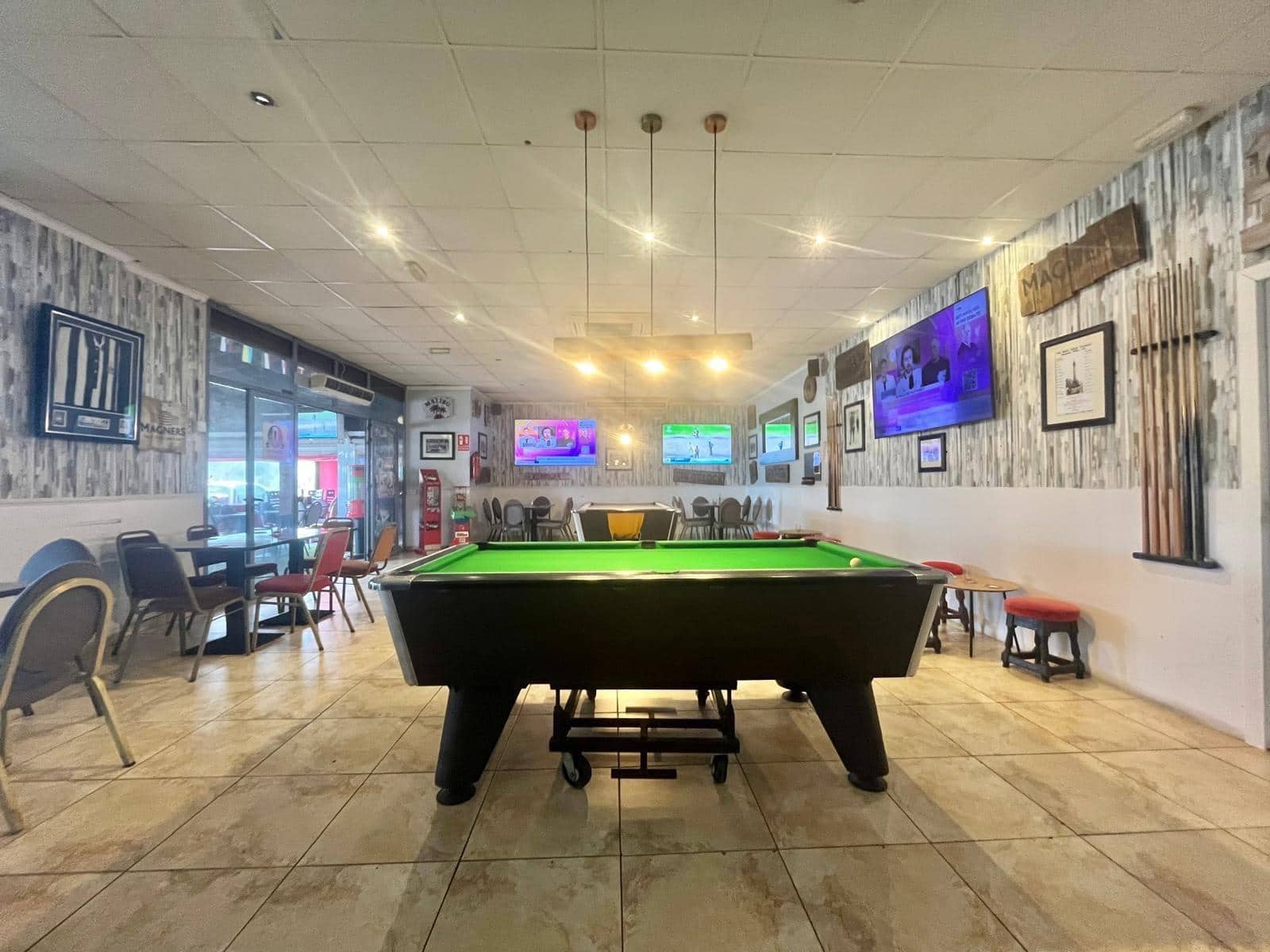 Business for rent in Orihuela Costa - € 1,325 (Ref: 9674383)