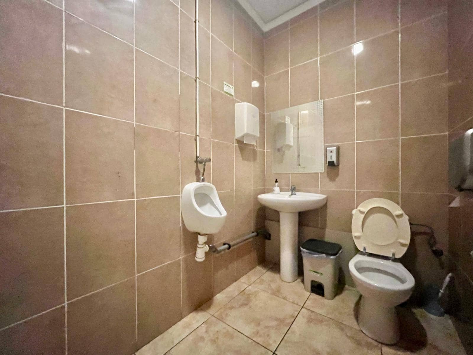 Business for rent in Orihuela Costa - € 1,325 (Ref: 9674383)