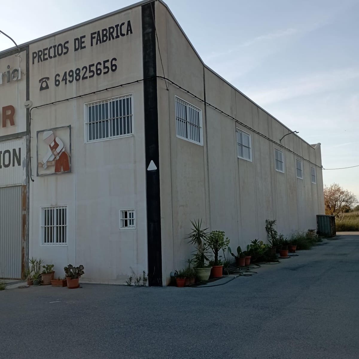 Negocio de 1 habitación en Arneva en venta - 320.000 € (Ref: 9674394)