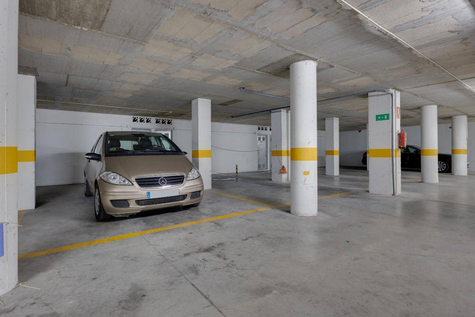 3 bedroom Apartment for sale in Torrevieja with pool garage - € 159,969 (Ref: 9674399)