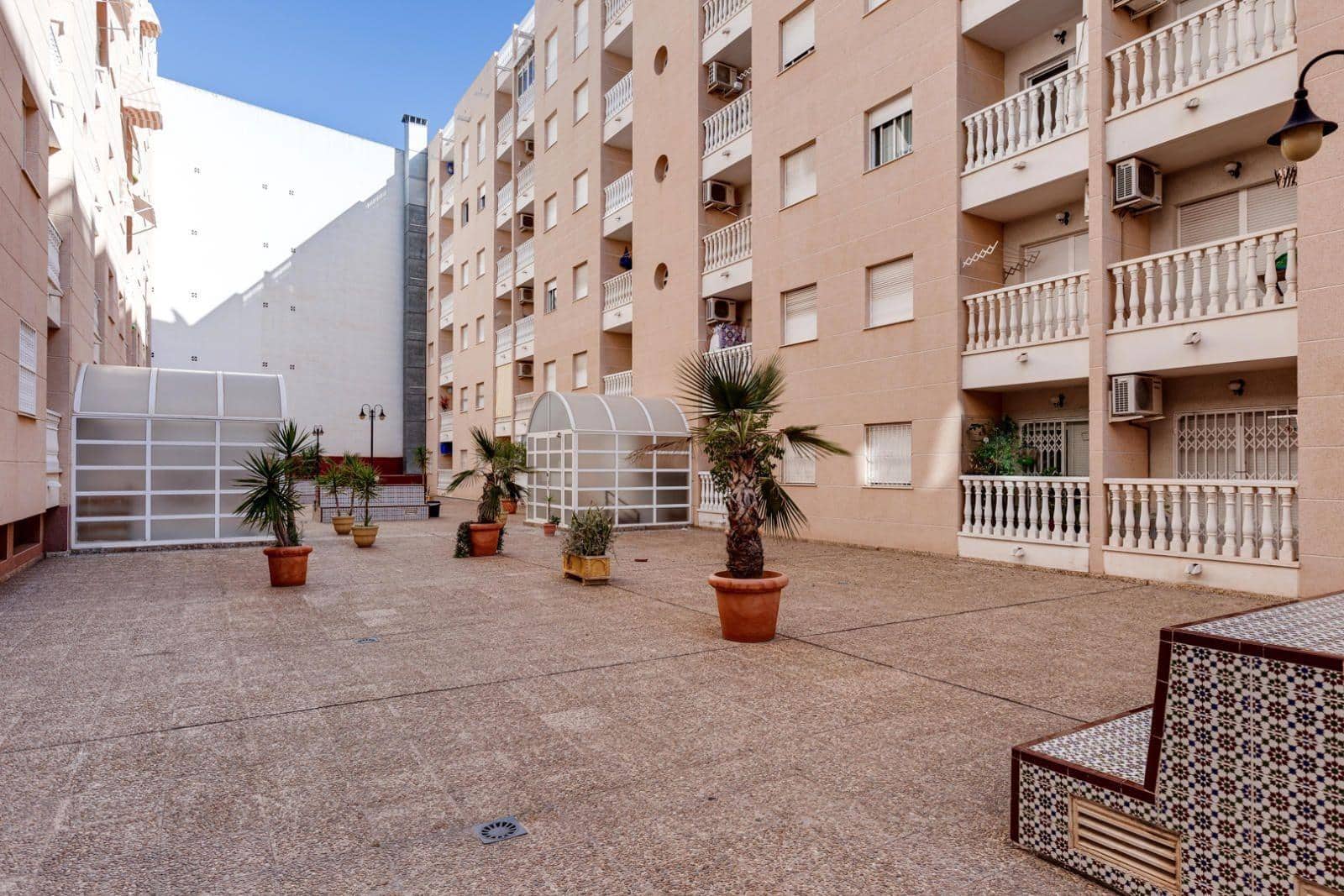 3 bedroom Apartment for sale in Torrevieja with pool garage - € 159,969 (Ref: 9674399)