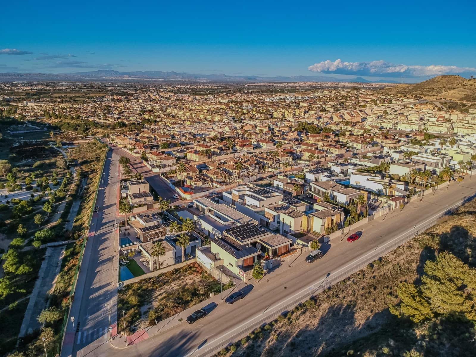 4 Zimmer Villa zu verkaufen in Benijofar mit Pool - 1.250.000 € (Ref: 9674401)