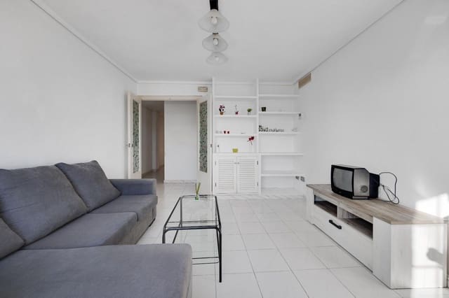 Apartamento de 2 habitaciones en Centro, Torrevieja en venta - 174.969 € (Ref: 9674405)