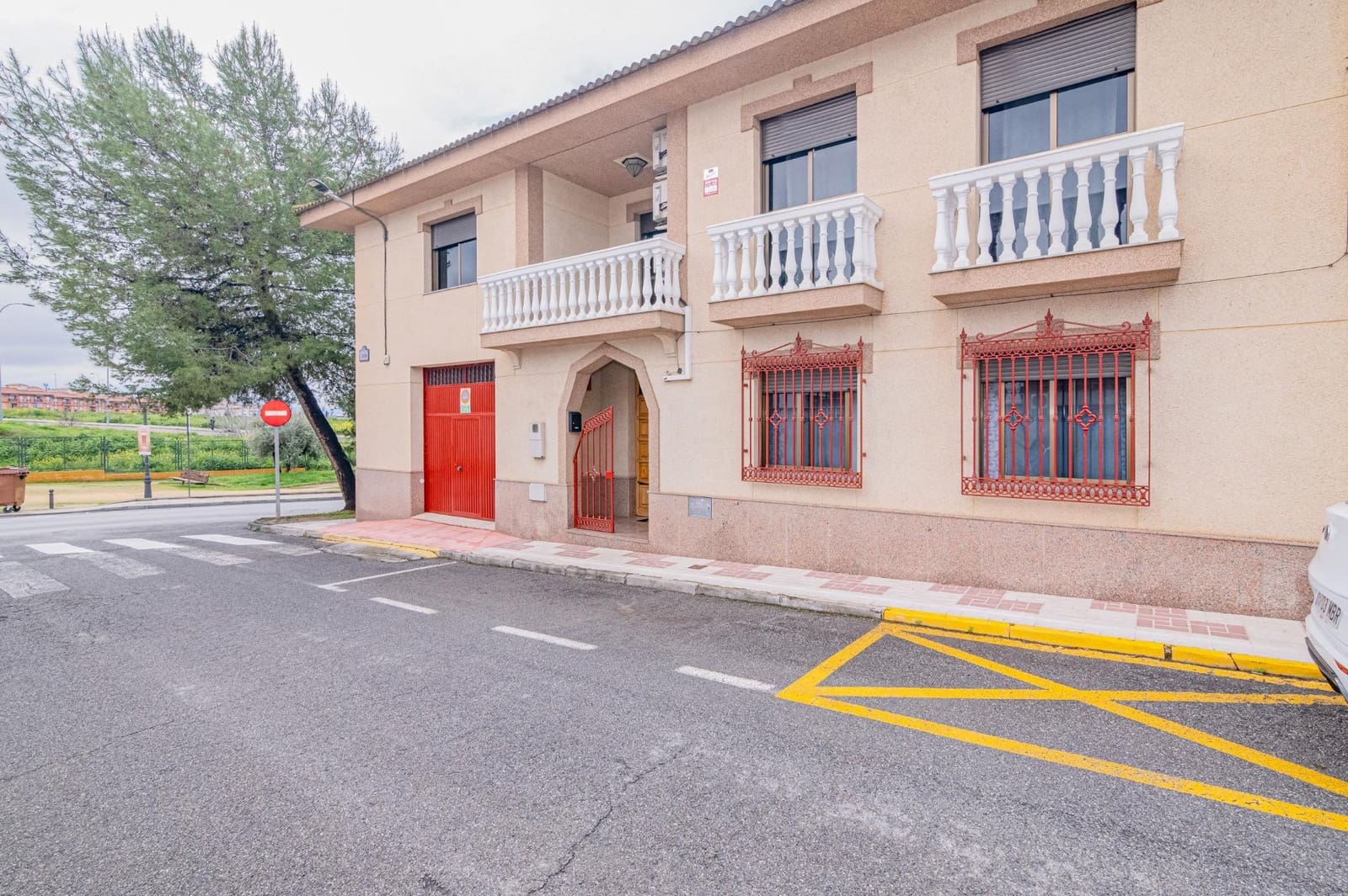 Chalet de 4 habitaciones en Granada ciudad en venta con garaje - 442.000 € (Ref: 9679951)