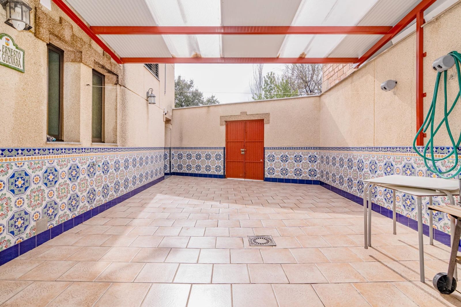 Chalet de 4 habitaciones en Granada ciudad en venta con garaje - 442.000 € (Ref: 9679951)