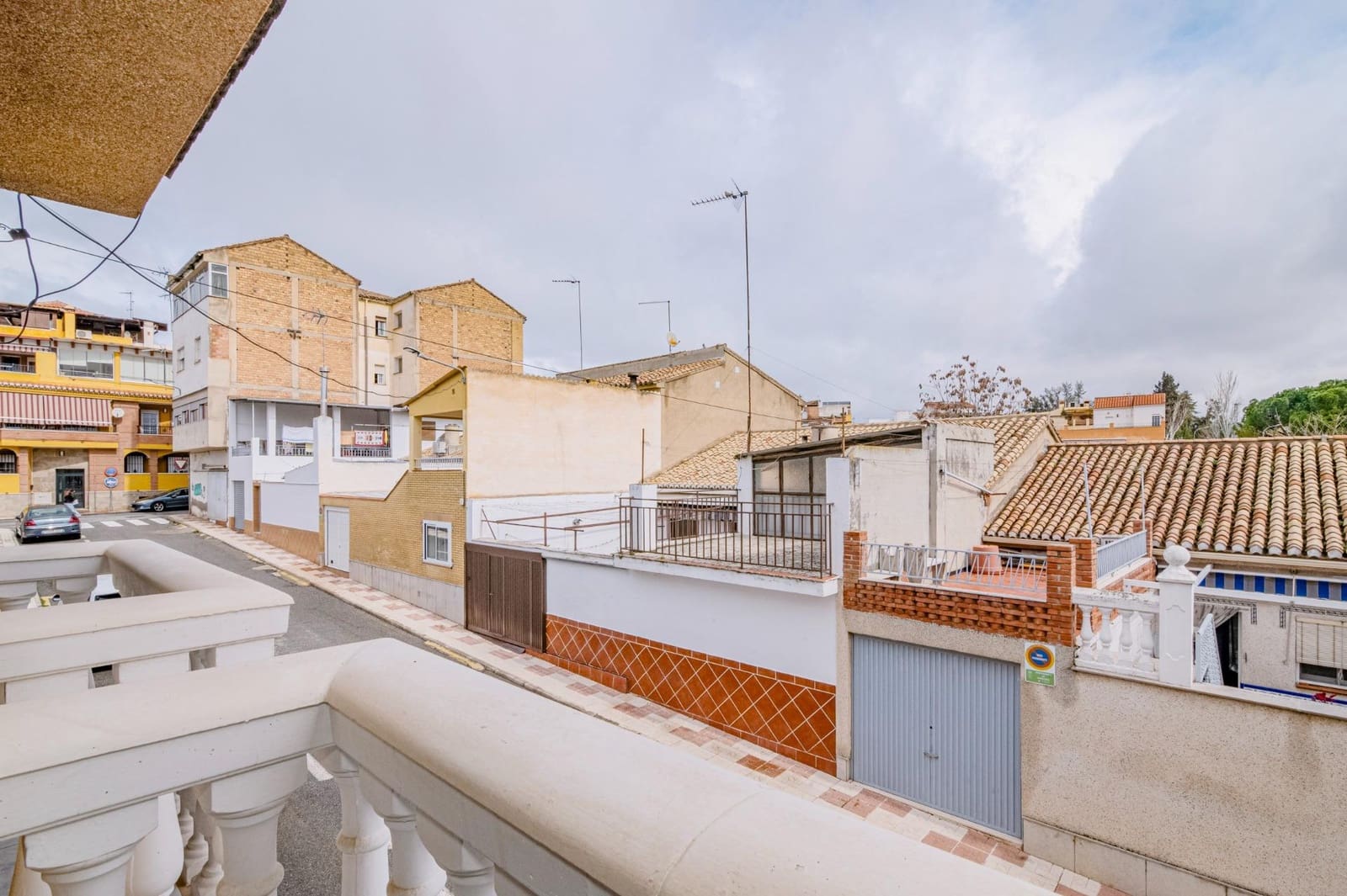 Chalet de 4 habitaciones en Granada ciudad en venta con garaje - 442.000 € (Ref: 9679951)