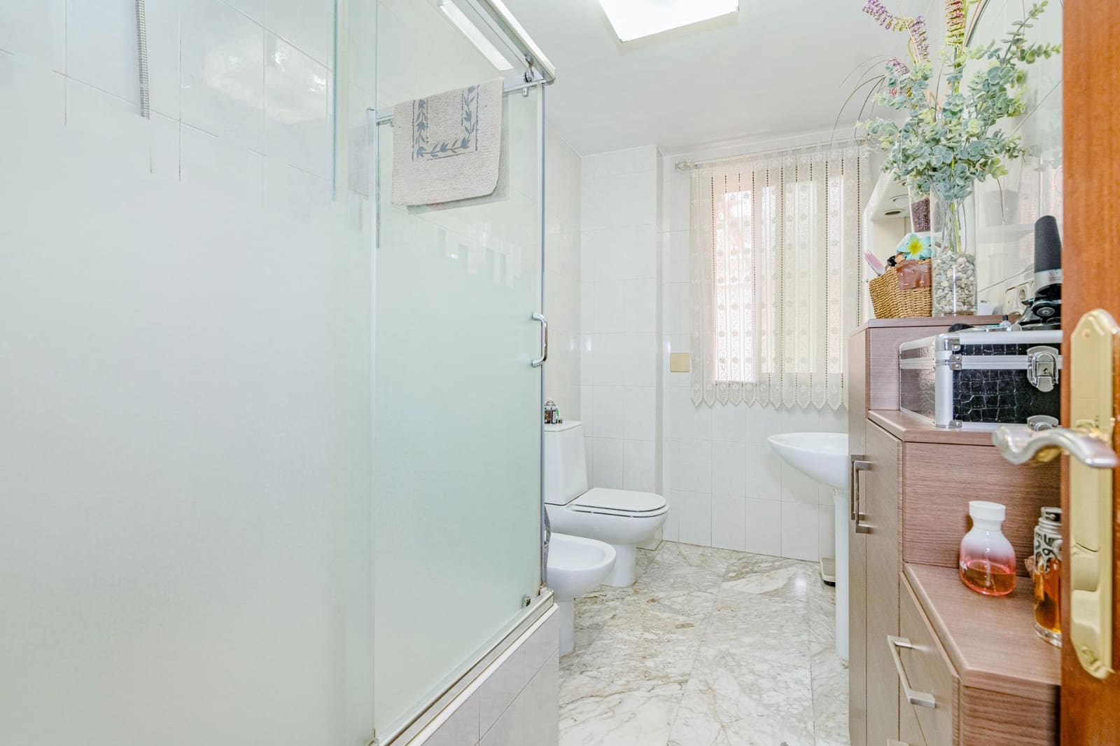 Chalet de 4 habitaciones en Granada ciudad en venta con garaje - 442.000 € (Ref: 9679951)