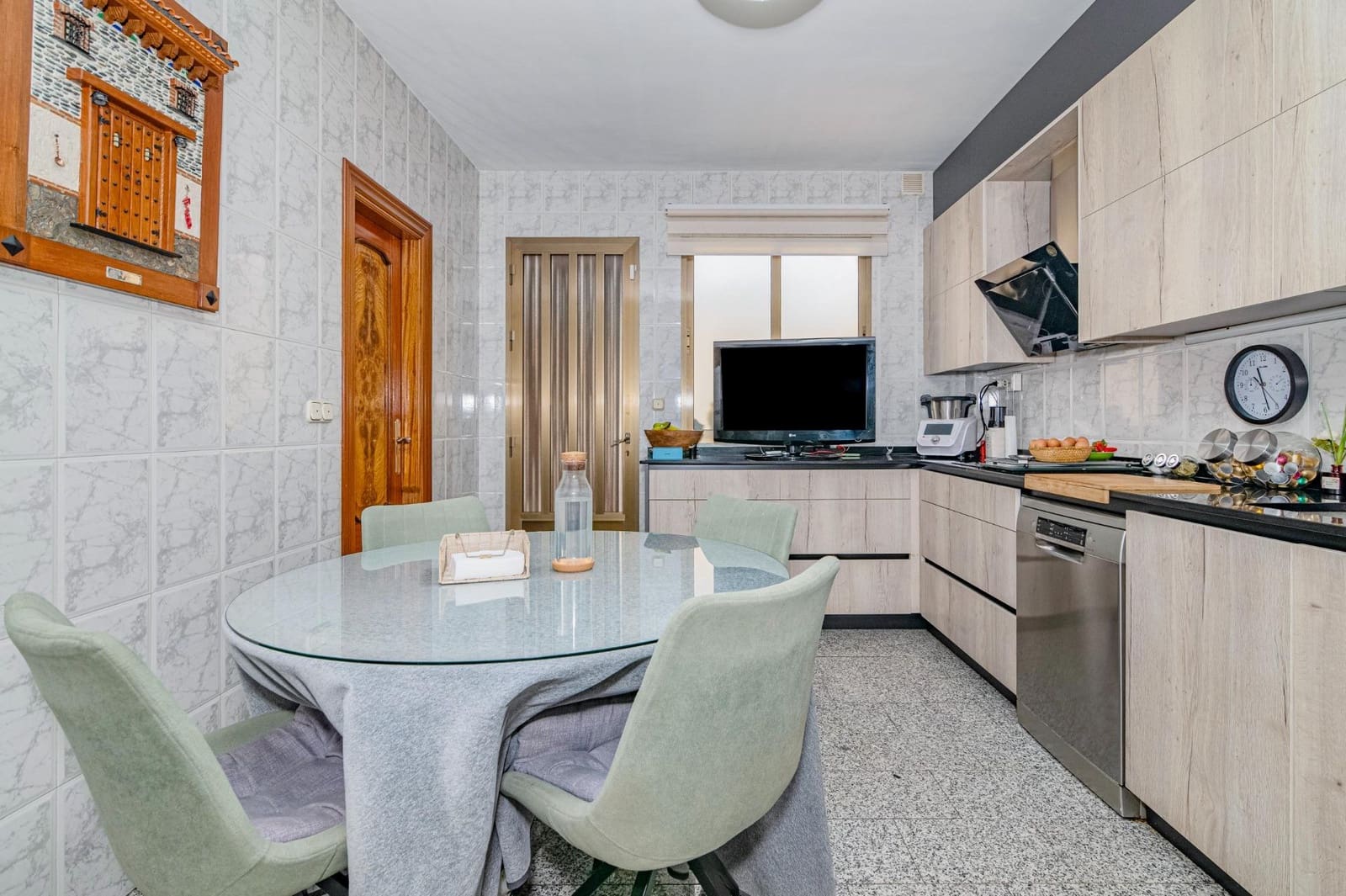 Chalet de 4 habitaciones en Granada ciudad en venta con garaje - 442.000 € (Ref: 9679951)