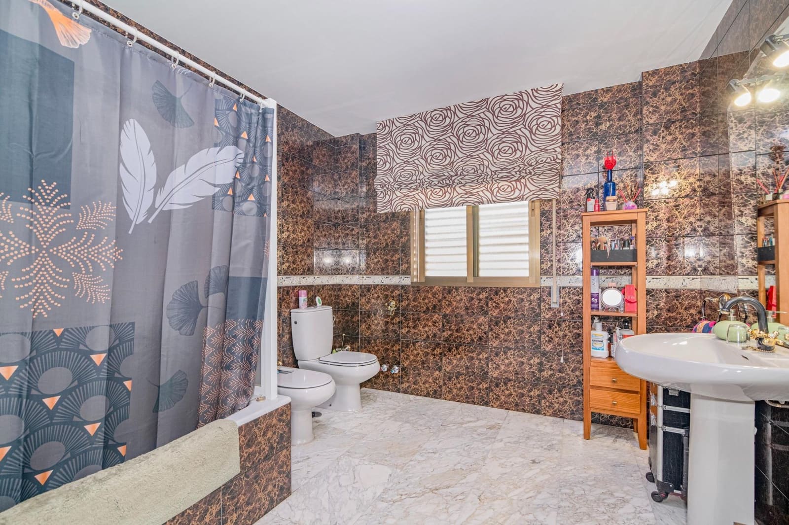 Chalet de 4 habitaciones en Granada ciudad en venta con garaje - 442.000 € (Ref: 9679951)