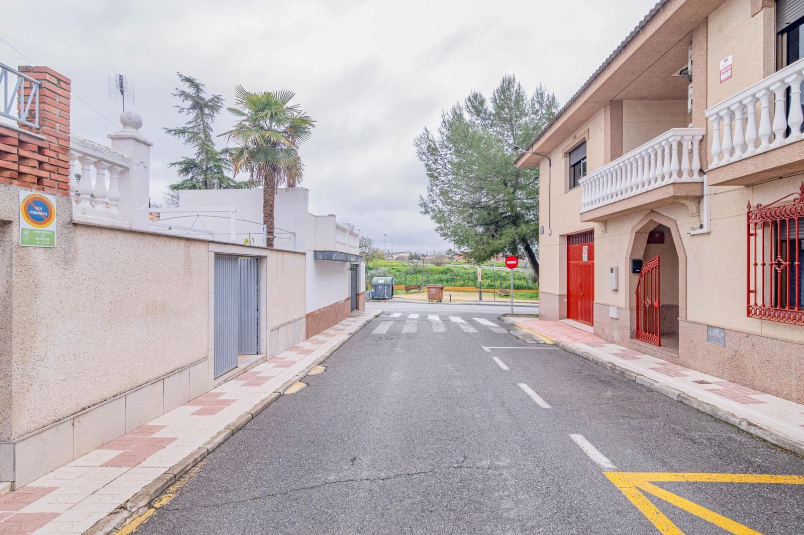 Chalet de 4 habitaciones en Granada ciudad en venta con garaje - 442.000 € (Ref: 9679951)