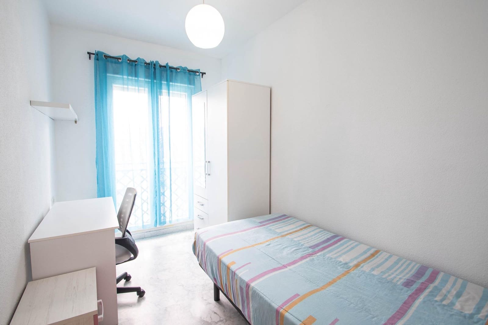 4 chambre Villa/Maison Mitoyenne à vendre à La Zubia - 178 000 € (Ref: 9686559)