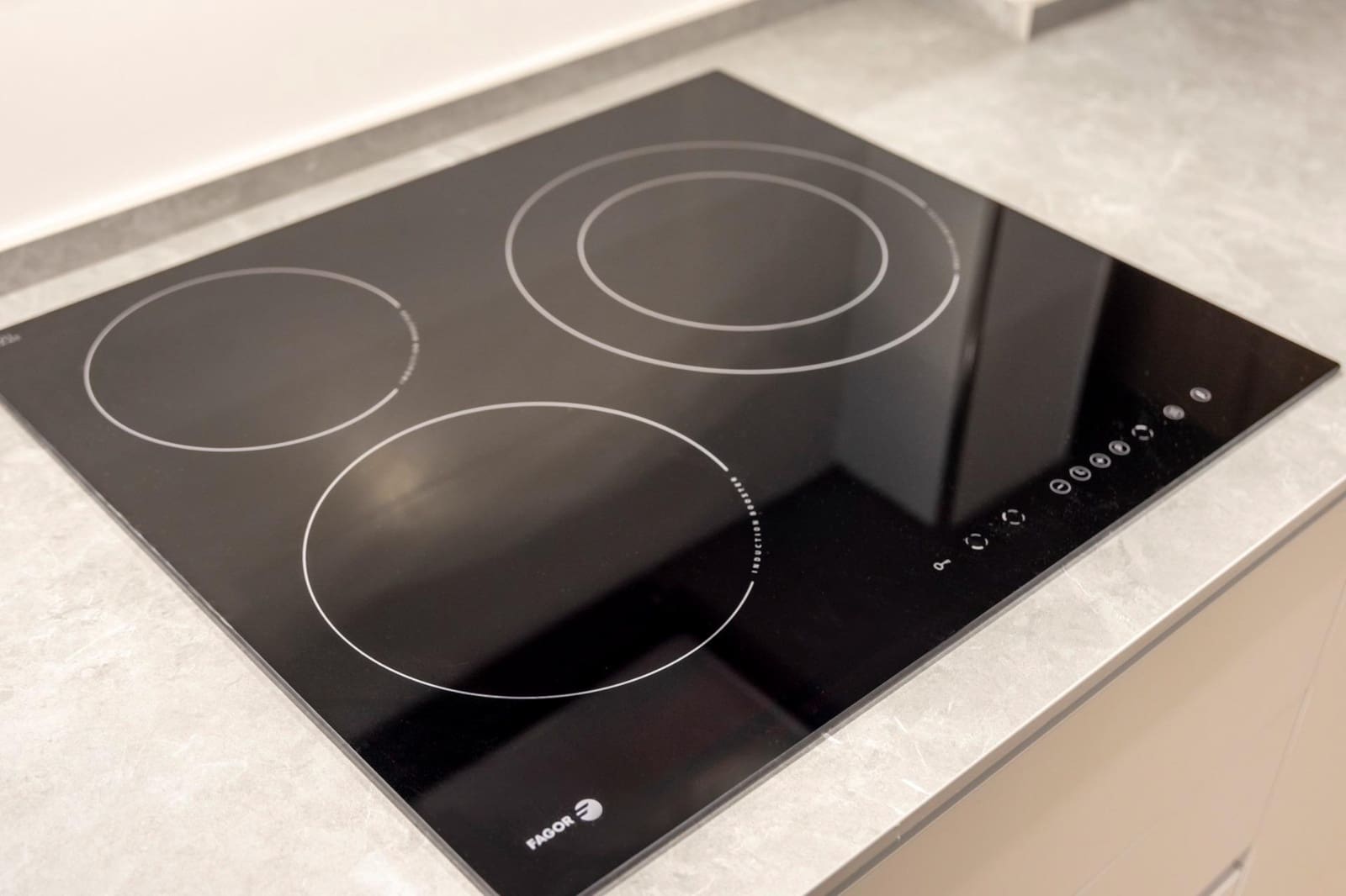 3 soveværelse Lejlighed til salg i Granada by - € 349.900 (Ref: 9690714)