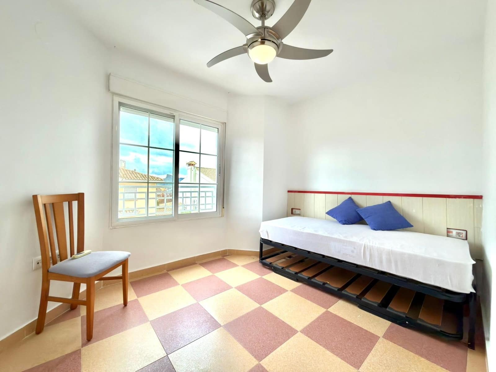 4 soveværelse Villa til salg i Albolote med swimmingpool - € 350.000 (Ref: 9690716)