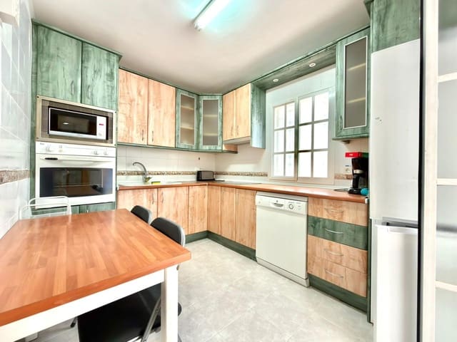 4 sovrum Villa till salu i Albolote med pool - 350 000 € (Ref: 9690716)