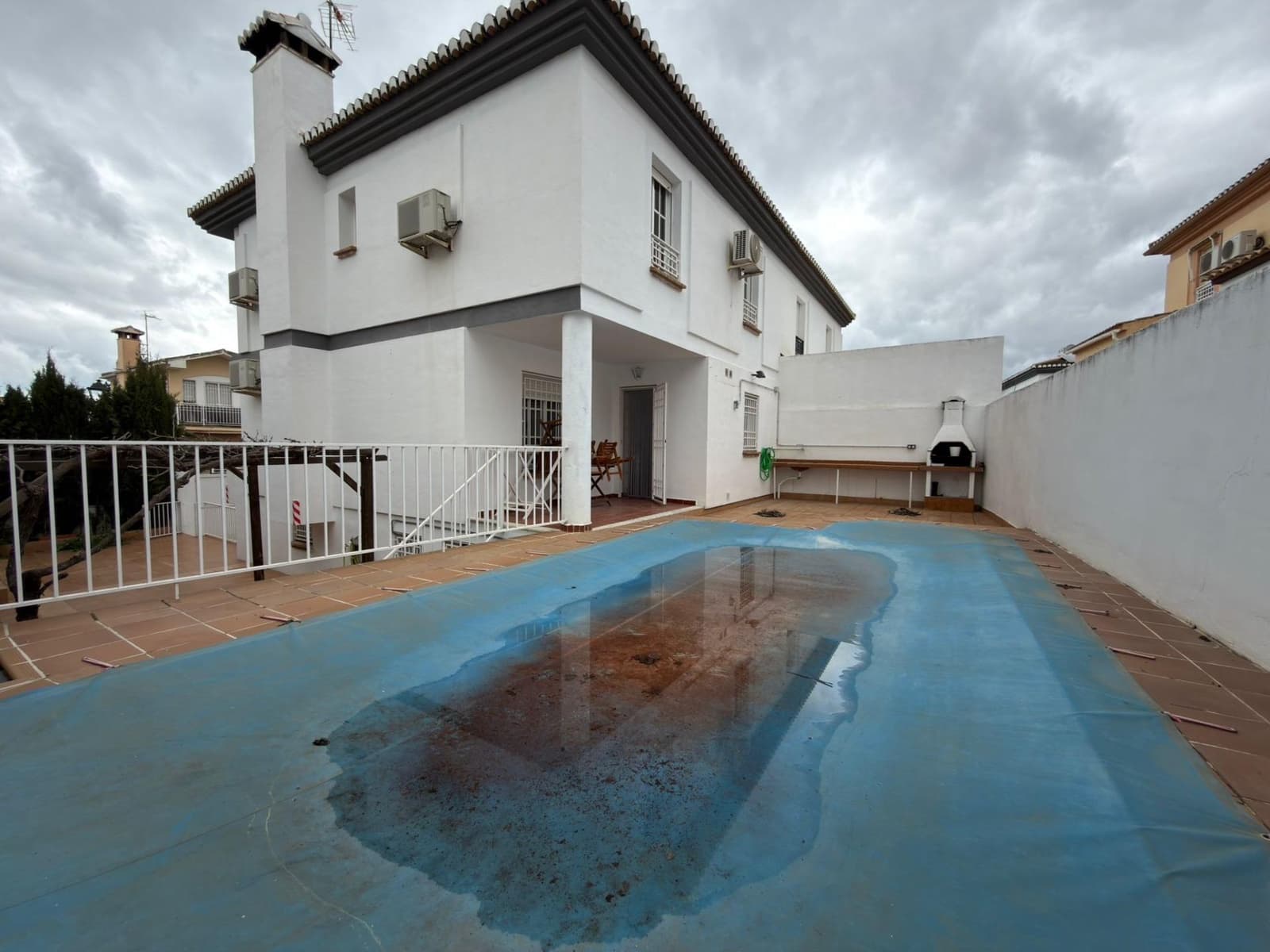 4 soveværelse Villa til salg i Albolote med swimmingpool - € 350.000 (Ref: 9690716)