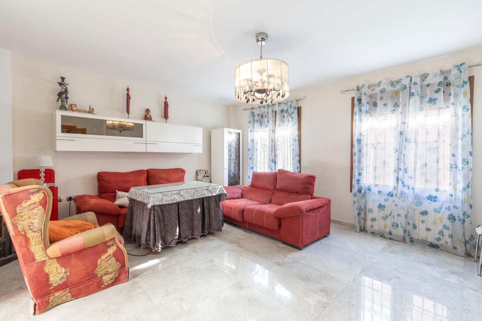 5 slaapkamer Villa te koop in Maracena met garage - € 299.900 (Ref: 9690717)