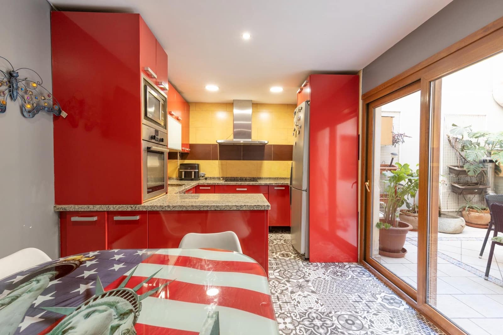 5 slaapkamer Villa te koop in Maracena met garage - € 299.900 (Ref: 9690717)