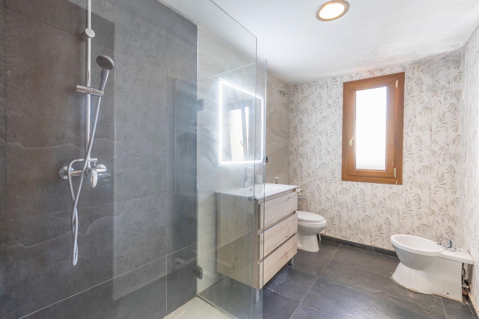 5 slaapkamer Villa te koop in Maracena met garage - € 299.900 (Ref: 9690717)