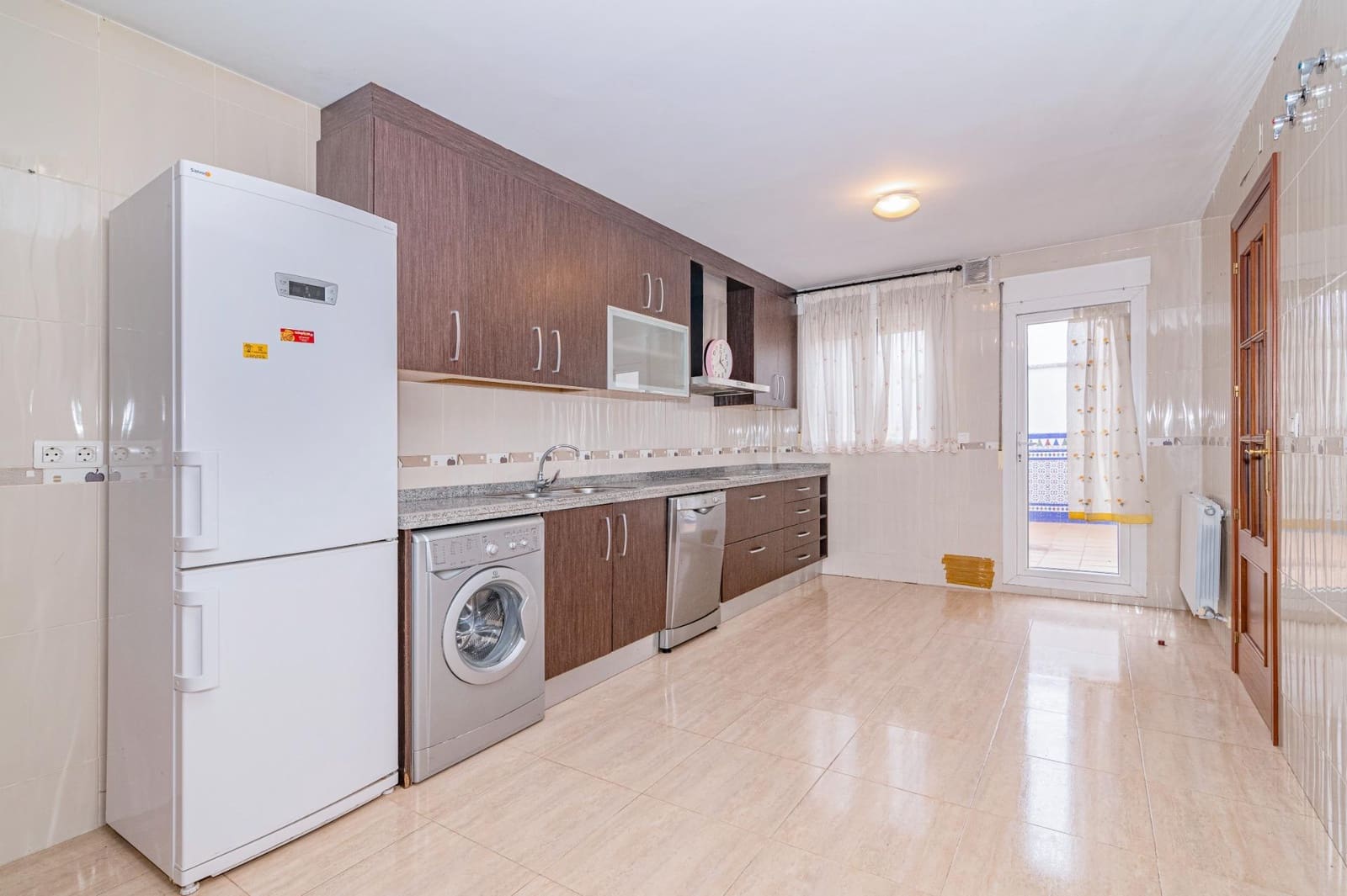 6 soveværelse Villa til salg i Atarfe med swimmingpool garage - € 369.900 (Ref: 9695456)