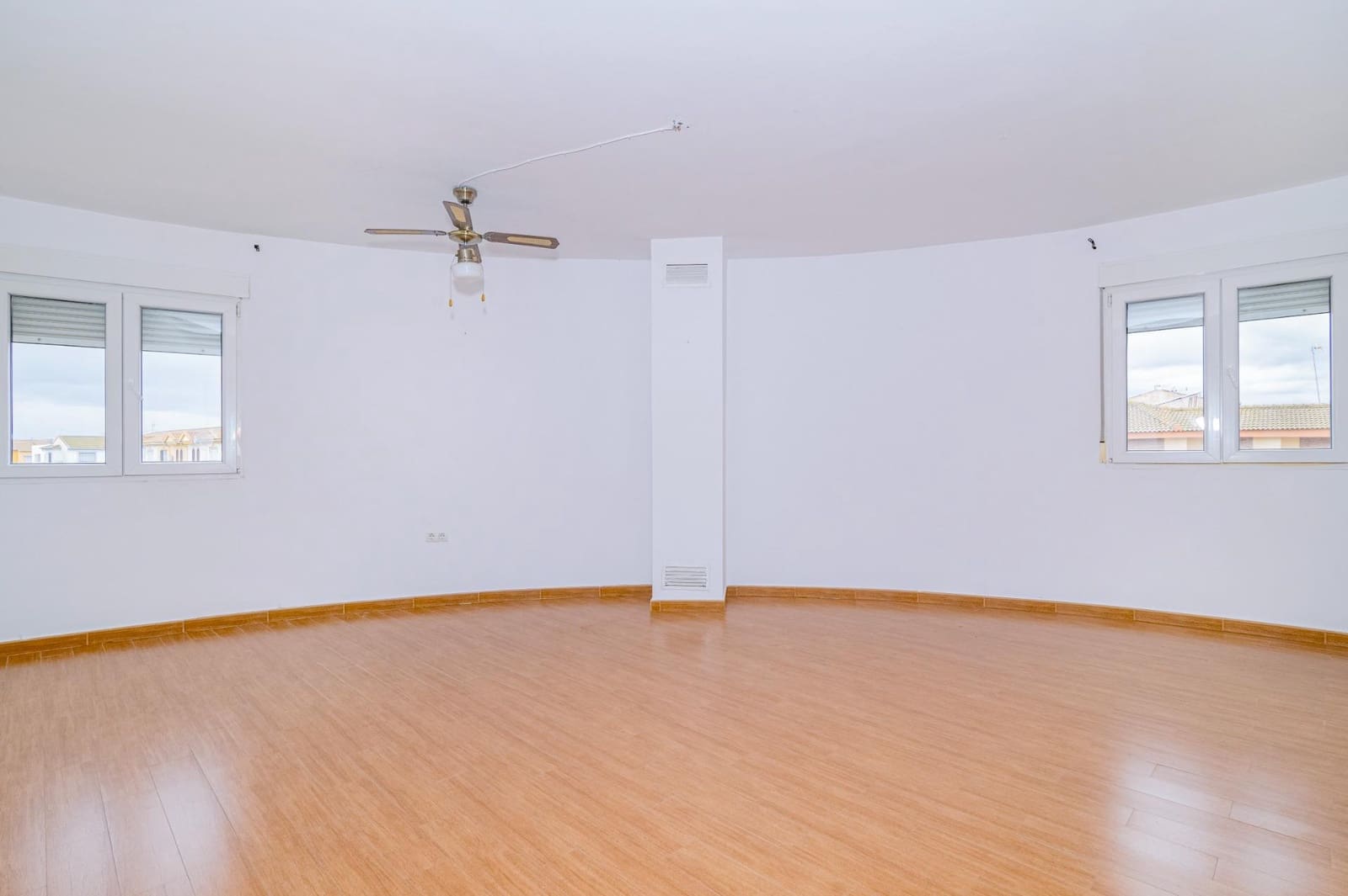 6 soveværelse Villa til salg i Atarfe med swimmingpool garage - € 369.900 (Ref: 9695456)