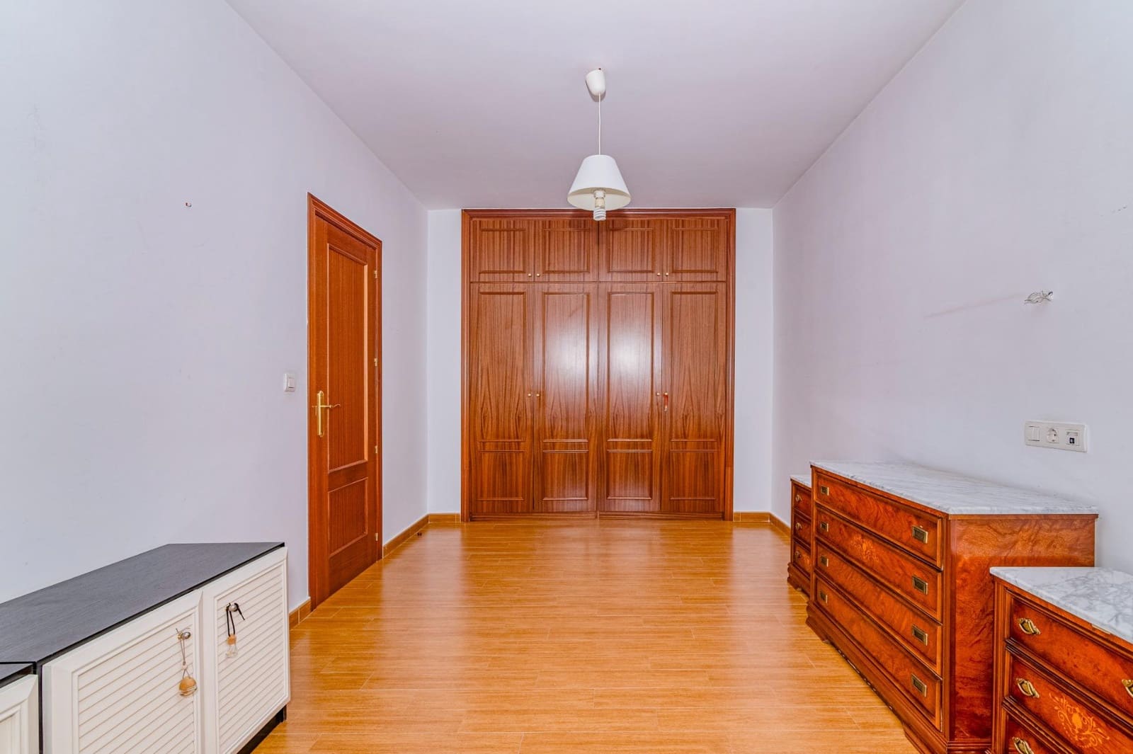 6 soveværelse Villa til salg i Atarfe med swimmingpool garage - € 369.900 (Ref: 9695456)