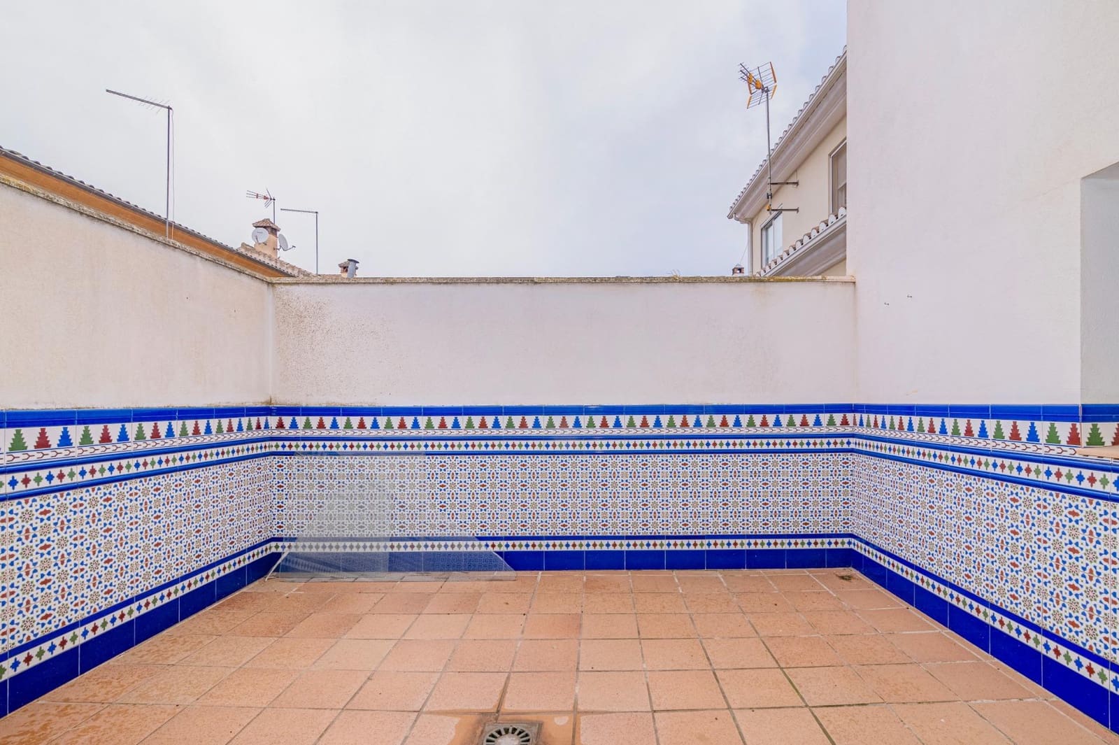 6 soveværelse Villa til salg i Atarfe med swimmingpool garage - € 369.900 (Ref: 9695456)