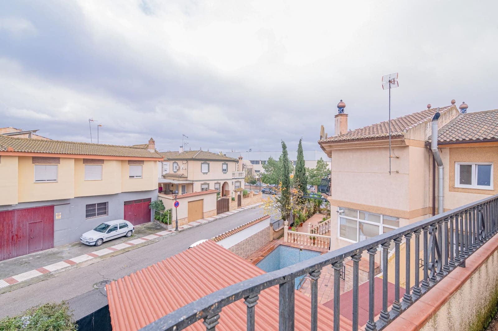 6 soveværelse Villa til salg i Atarfe med swimmingpool garage - € 369.900 (Ref: 9695456)