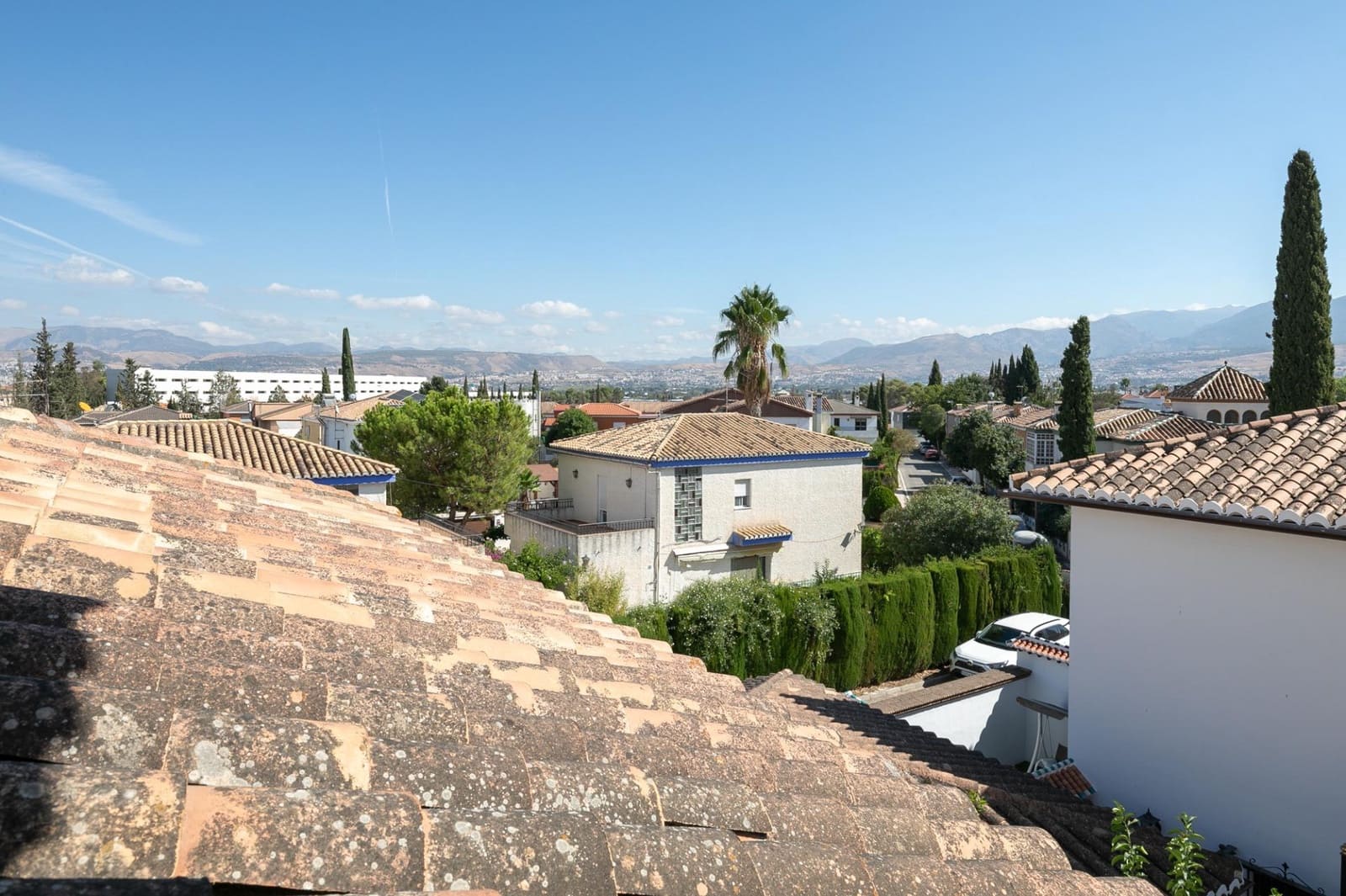 4 bedroom Villa for sale in Ogijares with pool garage - € 325,000 (Ref: 9695459)