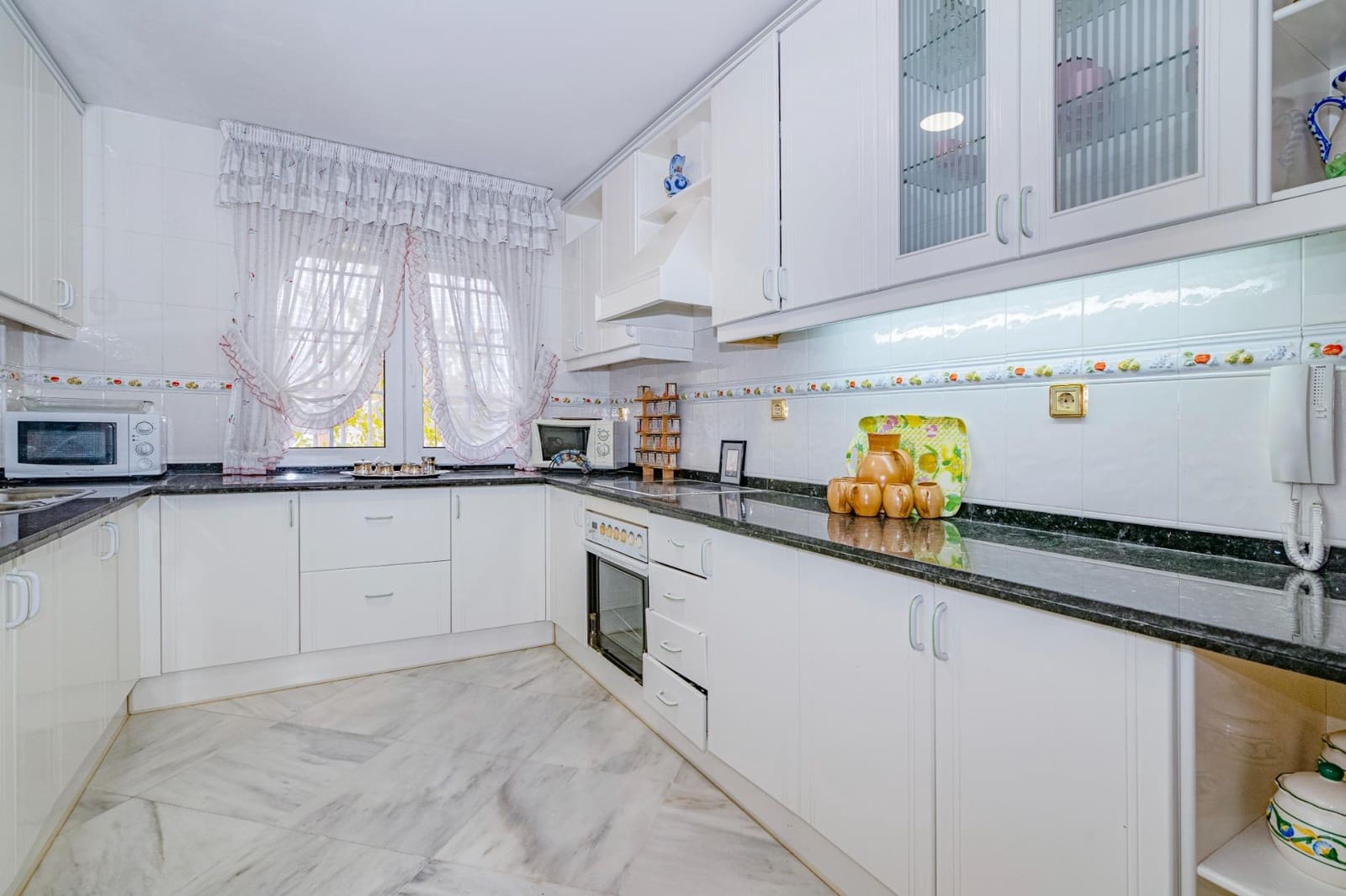 5 quarto Moradia para venda em La Zubia com piscina garagem - 1 190 000 € (Ref: 9695460)