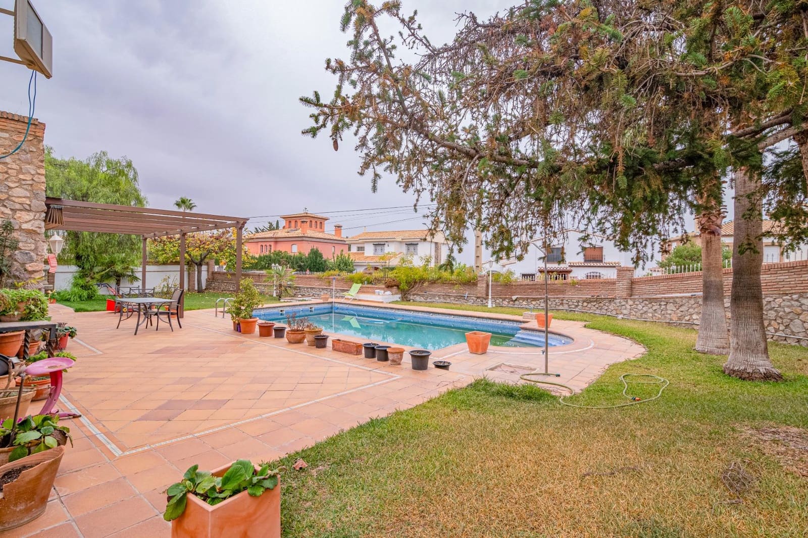 5 quarto Moradia para venda em La Zubia com piscina garagem - 1 190 000 € (Ref: 9695460)