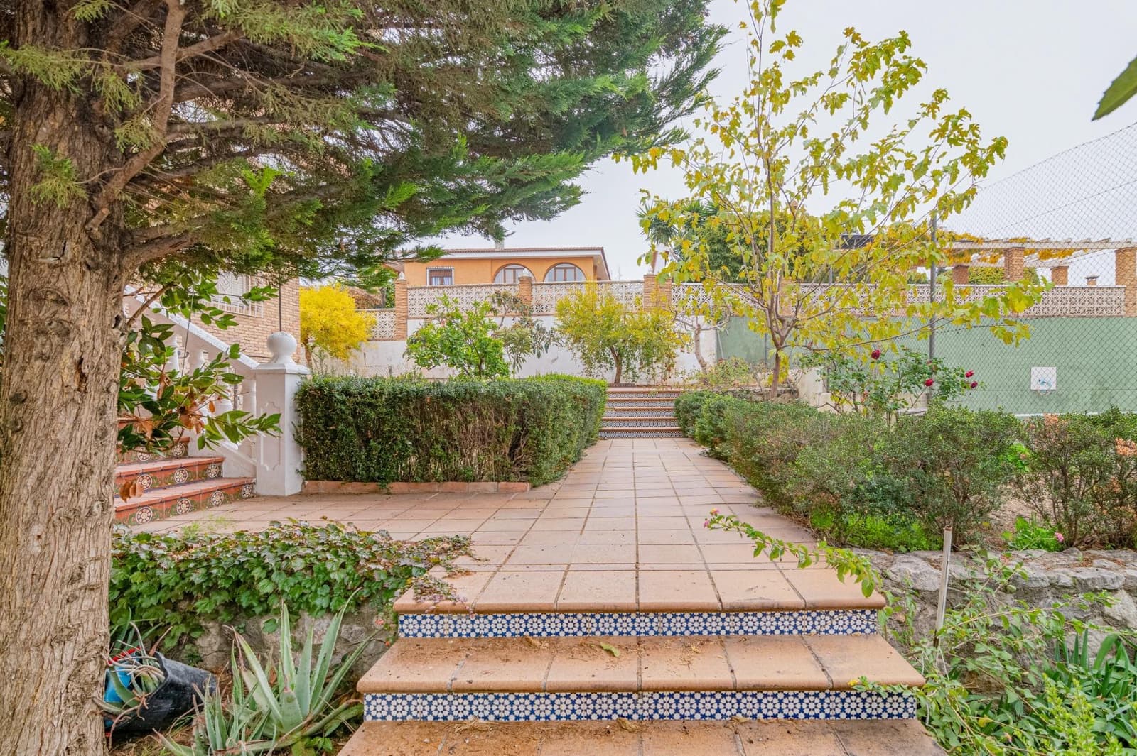 5 quarto Moradia para venda em La Zubia com piscina garagem - 1 190 000 € (Ref: 9695460)