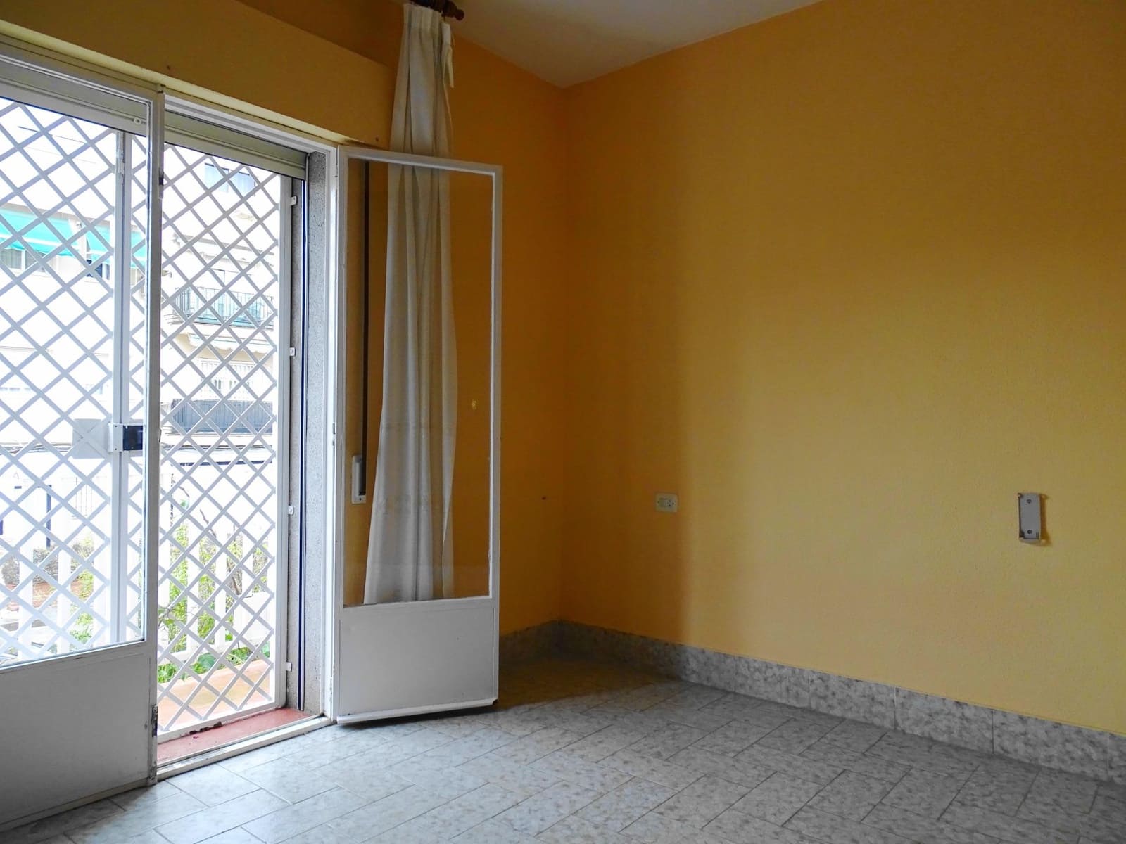 4 bedroom Terraced Villa for sale in Granada city - € 350,000 (Ref: 9695461)