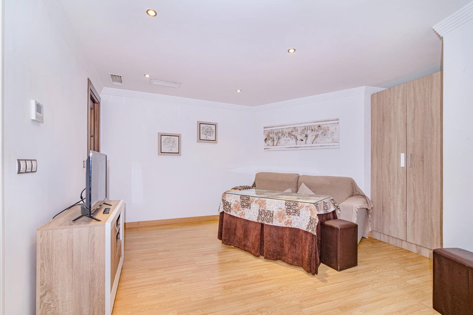 2 bedroom Flat for sale in La Zubia - € 150,000 (Ref: 9695462)