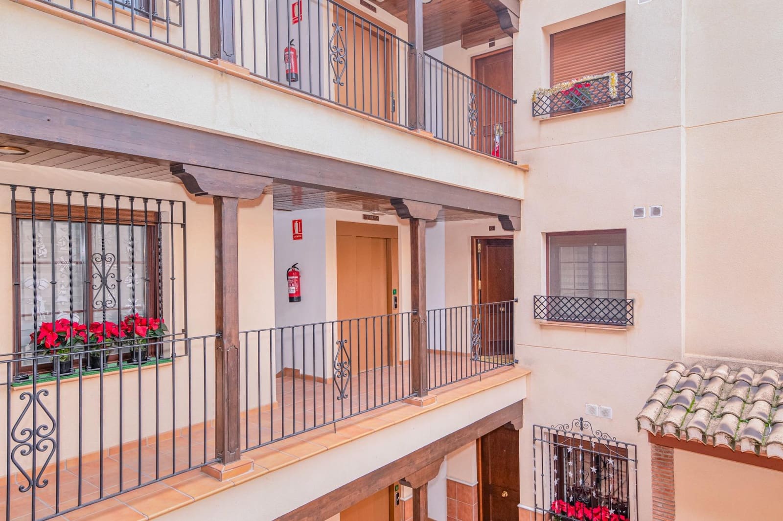 2 bedroom Flat for sale in La Zubia - € 150,000 (Ref: 9695462)