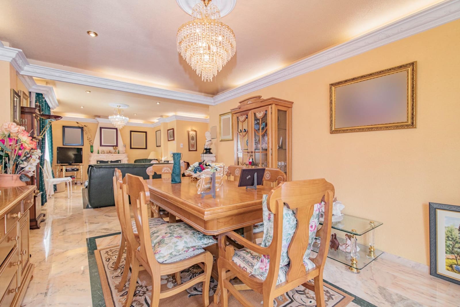 6 bedroom Villa for sale in Ogijares with pool garage - € 459,000 (Ref: 9698893)