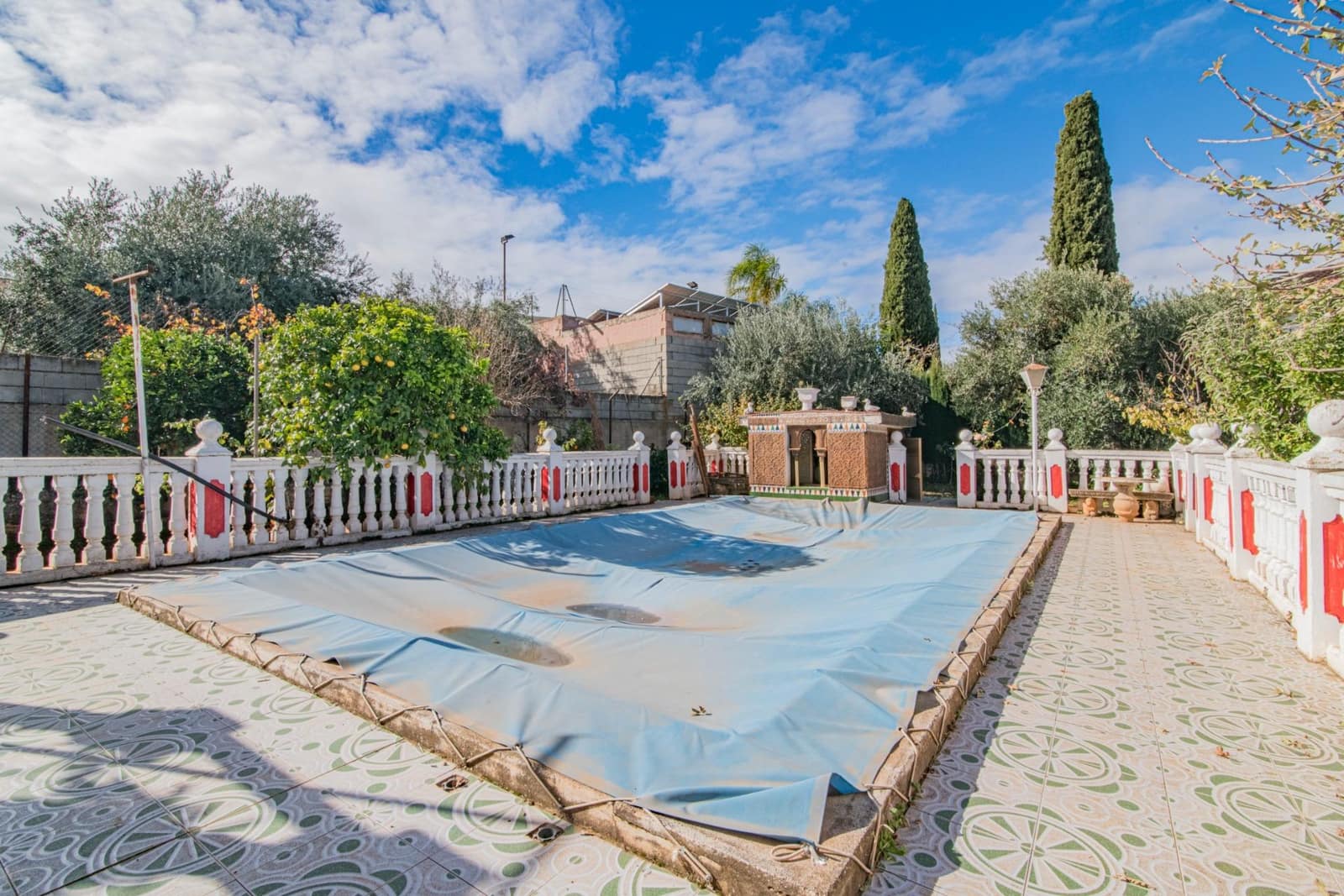 6 bedroom Villa for sale in Ogijares with pool garage - € 459,000 (Ref: 9698893)