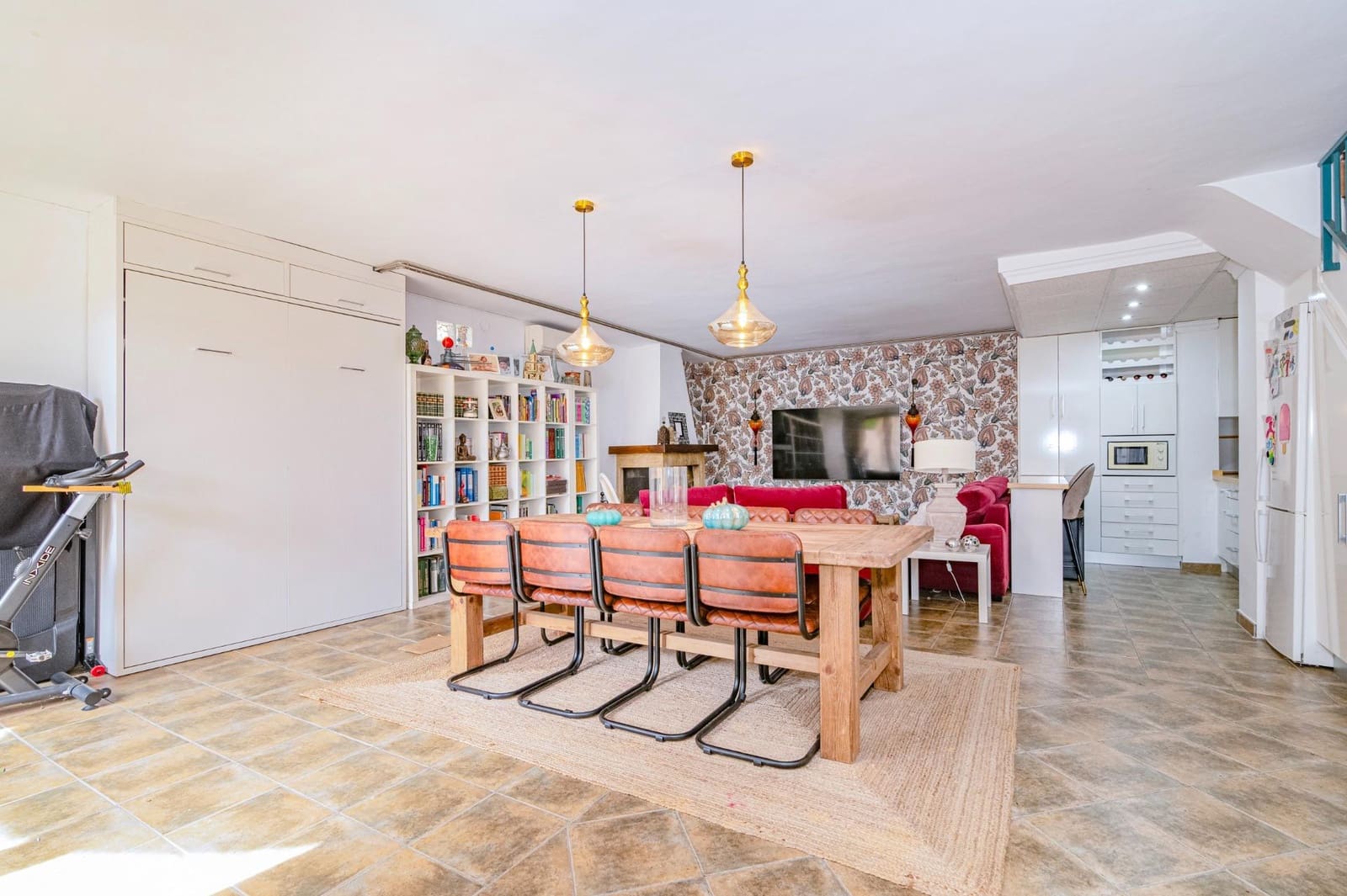 3 bedroom Semi-detached Villa for sale in Peligros with pool garage - € 318,000 (Ref: 9712093)