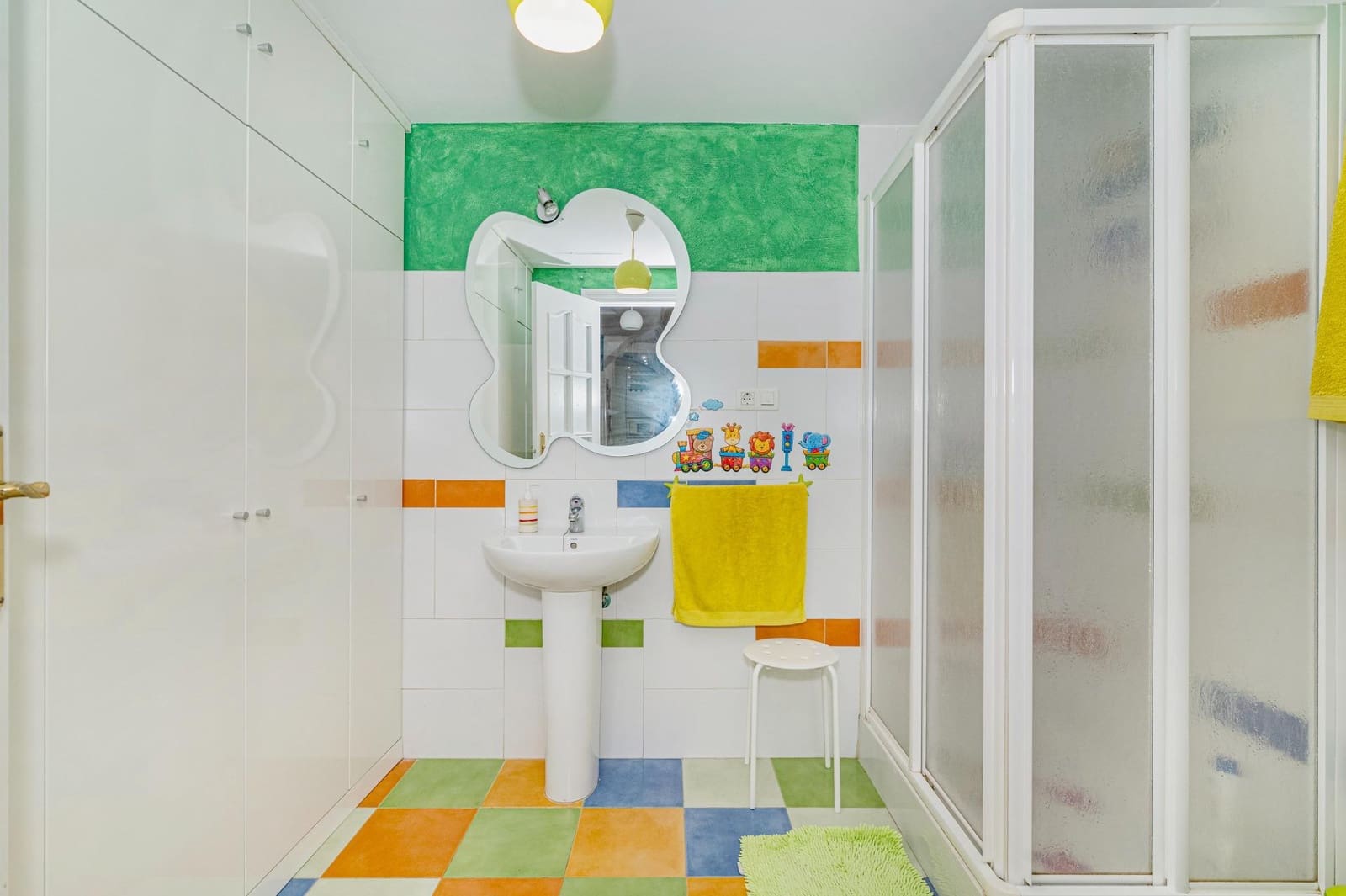 3 bedroom Semi-detached Villa for sale in Peligros with pool garage - € 318,000 (Ref: 9712093)