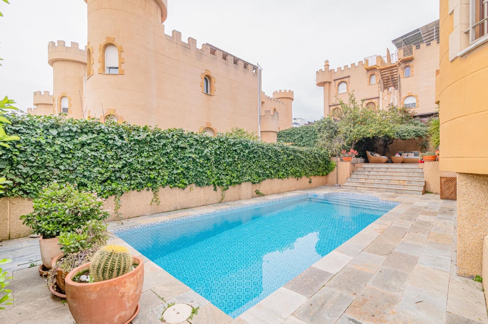 3 bedroom Semi-detached Villa for sale in Peligros with pool garage - € 318,000 (Ref: 9712093)