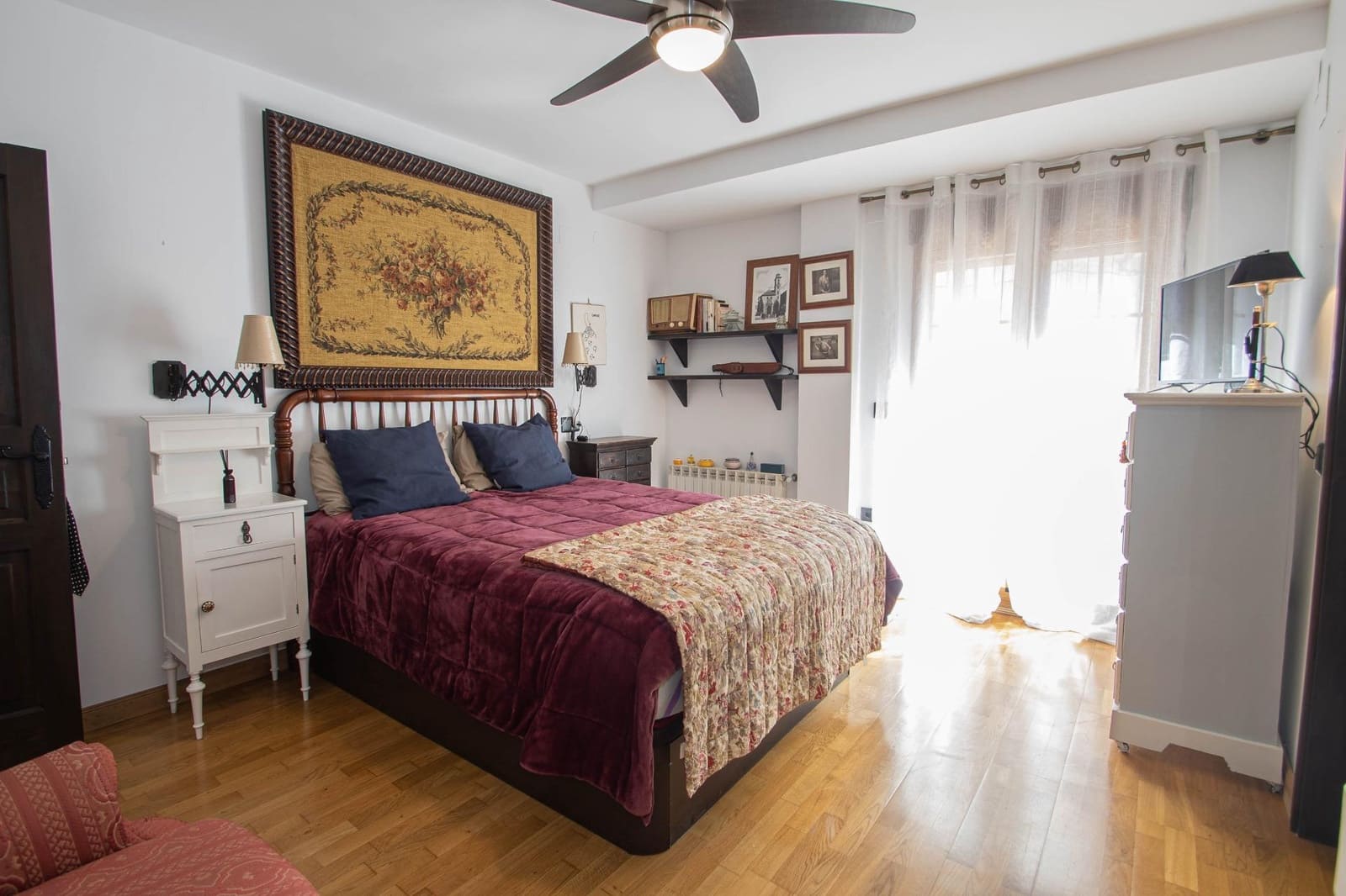 5 bedroom Villa for sale in Peligros with garage - € 498,000 (Ref: 9712096)