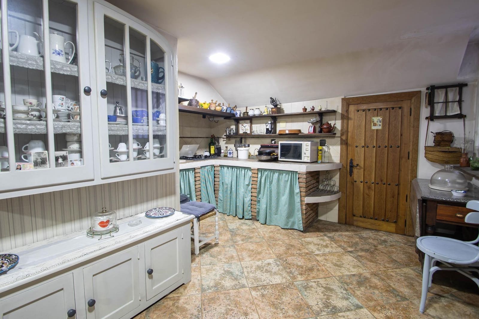 5 bedroom Villa for sale in Peligros with garage - € 498,000 (Ref: 9712096)