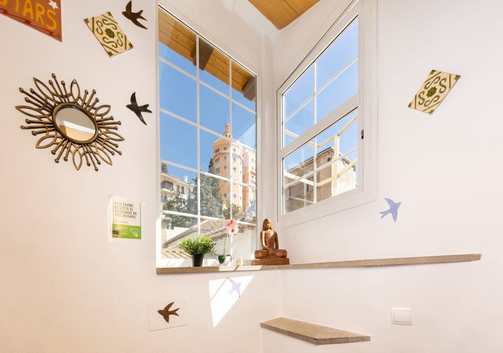 Hotel de 10 habitaciones en Granada ciudad en venta - 1.900.000 € (Ref: 9743165)