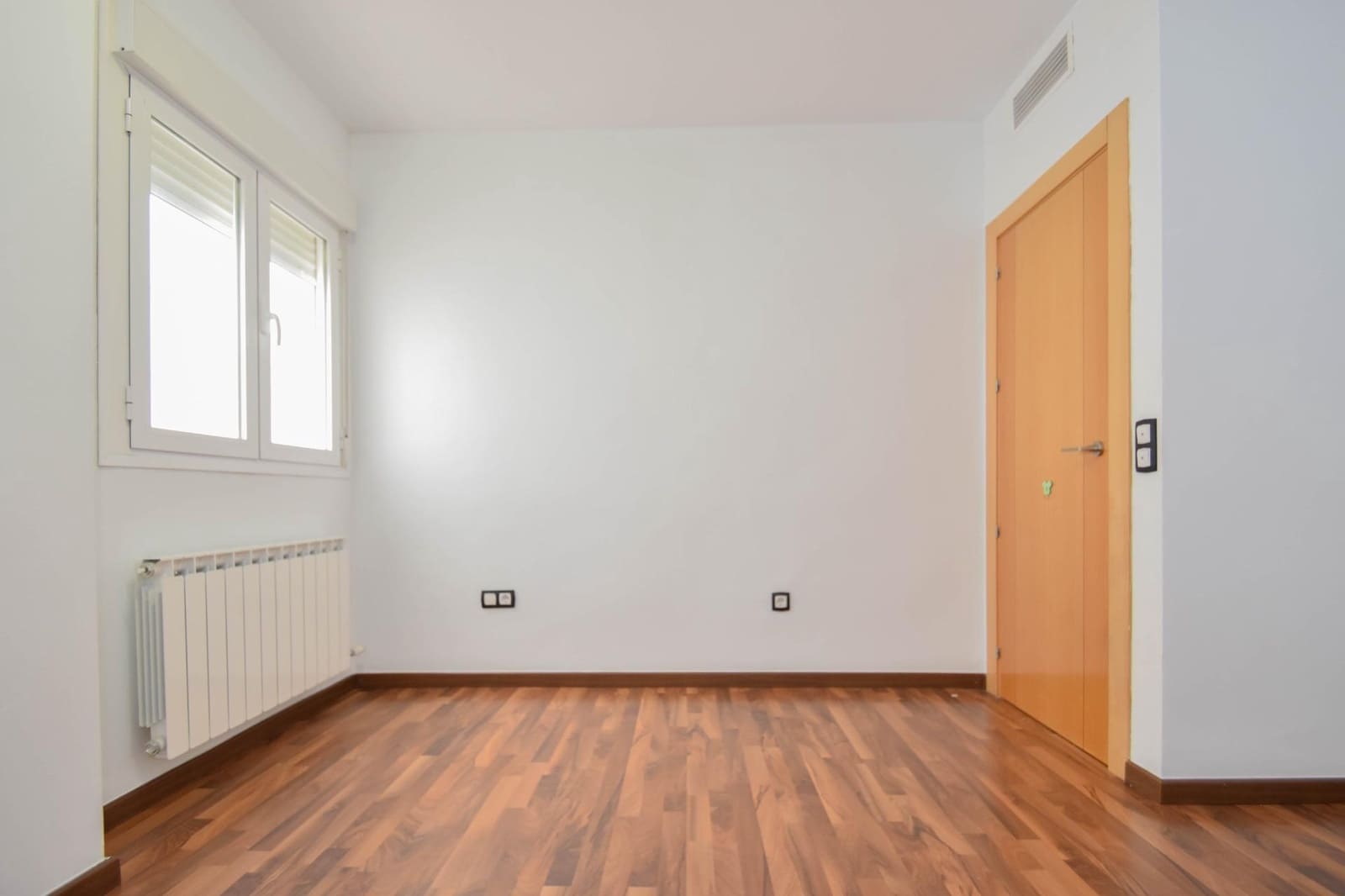 2 soveværelse Lejlighed til salg i Atarfe med garage - € 159.000 (Ref: 9748101)