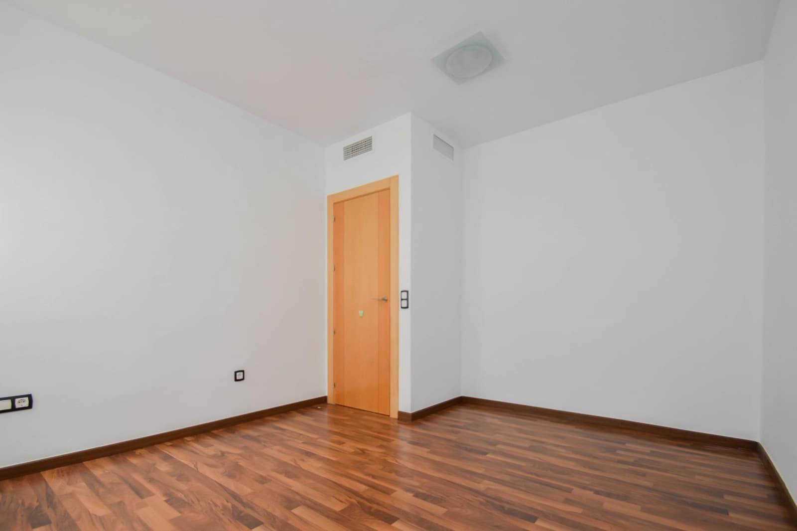 2 soveværelse Lejlighed til salg i Atarfe med garage - € 159.000 (Ref: 9748101)